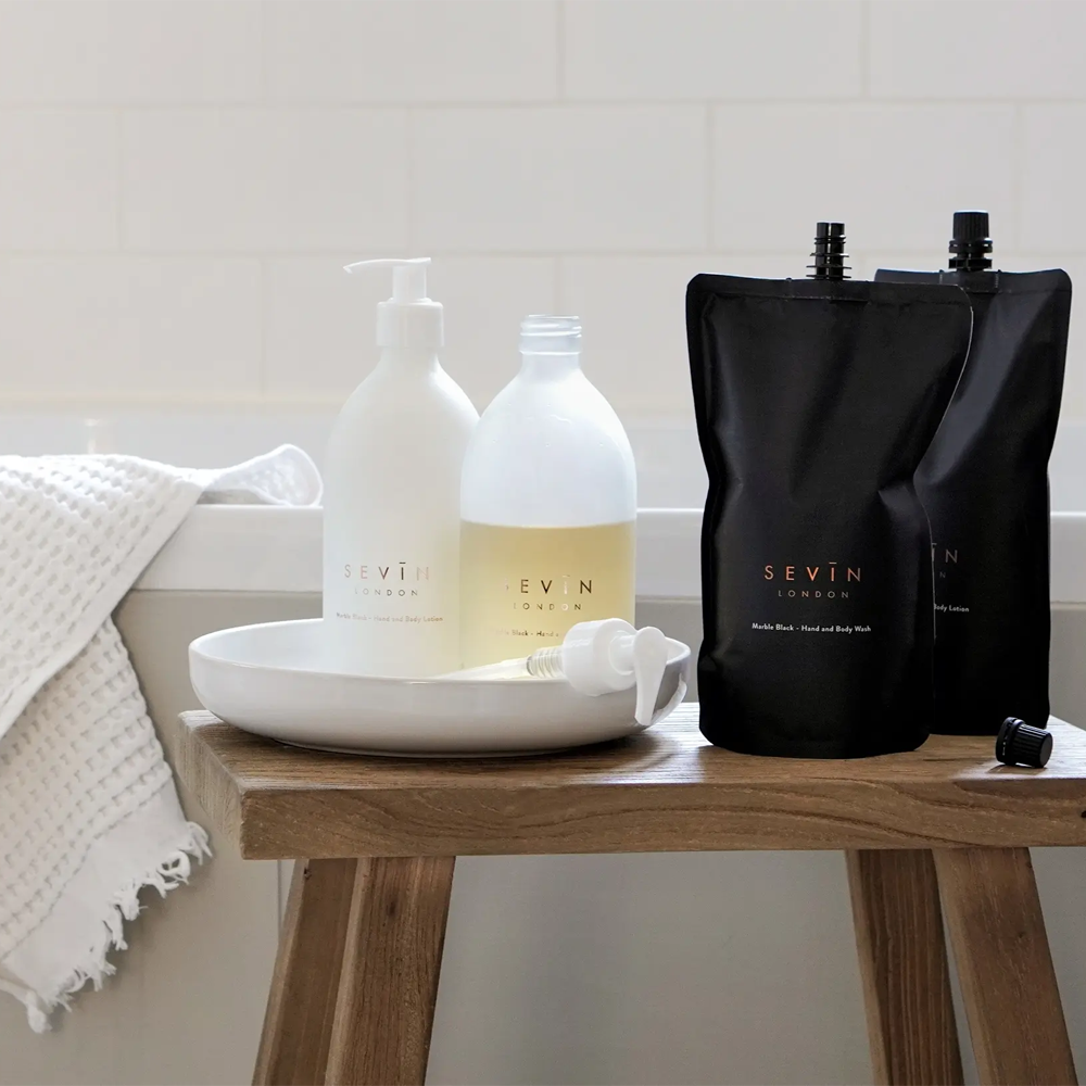 Sevin London MARBLE BLACK HAND & BODY WASH REFILL POUCH 500ml - ЗАСІБ ДЛЯ МИТТЯ РУК І ТIЛА (рефіл) - фото №1 Sevin London MARBLE BLACK HAND & BODY WASH REFILL POUCH 500ml - ЗАСІБ ДЛЯ МИТТЯ РУК І ТIЛА (рефіл) - фото №1